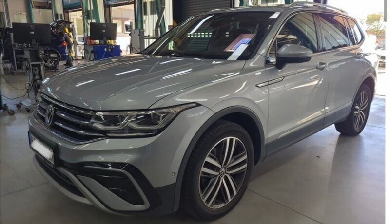 Inzerát: Volkswagen Tiguan Allspace 2.0 TSI 140kw 4x4 DSG - SVK auto